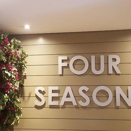 Four Seasons 818- Spacious Cbd Studio - Onsite Parking, Gym & Rooftop Pool Apartamento Cidade Do Cabo Exterior foto