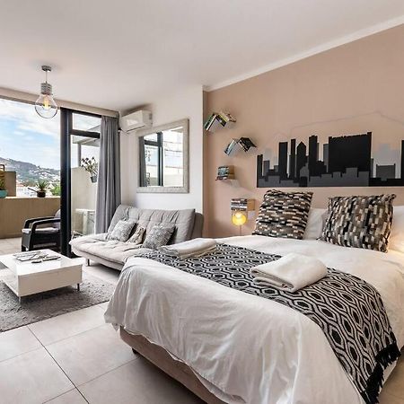 Four Seasons 818- Spacious Cbd Studio - Onsite Parking, Gym & Rooftop Pool Apartamento Cidade Do Cabo Exterior foto