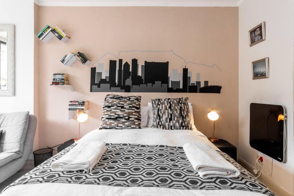 Four Seasons 818- Spacious Cbd Studio - Onsite Parking, Gym & Rooftop Pool Apartamento Cidade Do Cabo Exterior foto